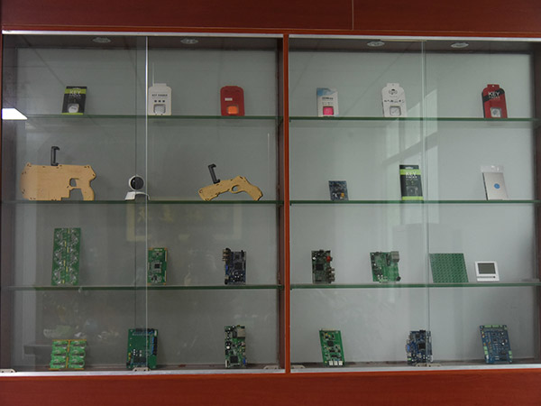 長(zhǎng)科順-產(chǎn)品展柜 長(zhǎng)科順-產(chǎn)品展柜